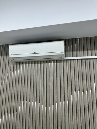 Salon, tibbi mebel dəsti: Gözəllik salonu üçün avadanlıqlar və interyer elementləri - Dairəvi — 3