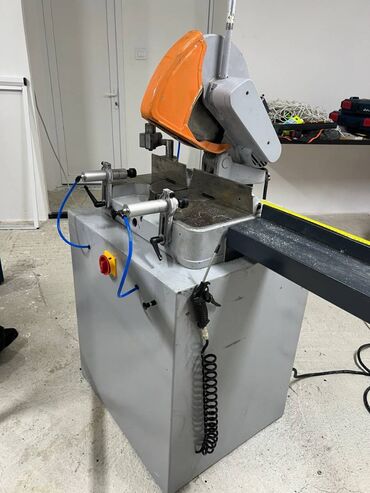 Cirkulari: Ger Masina za secenje industrijska Ispravna Novi Sad Akcija — 17