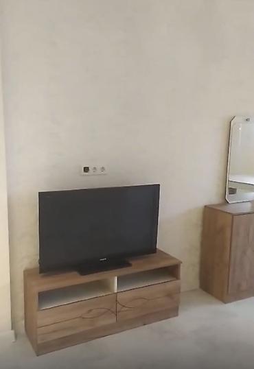 Duş kabinaları, arakəsmələr: Üstü qapalı kabina, Düzbucaqlı — 17