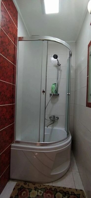 Посуточная аренда квартир: 1 комната, Бронь, Банные принадлежности, Телевизор — 9