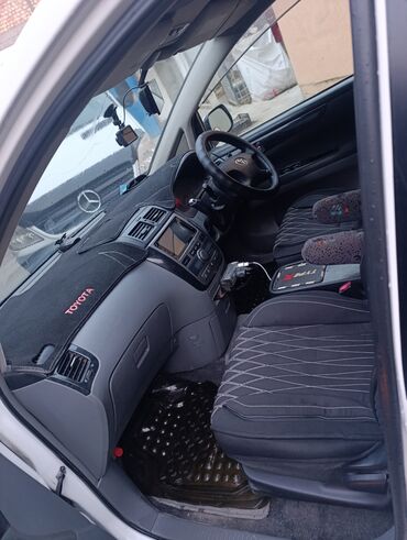 Toyota: Toyota Ipsum: 2002 г., 2.4 л, Автомат, Бензин, Минивэн — 13