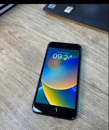 планшет для художников: IPhone 8, Колдонулган, 128 ГБ, Кулакчындар, Заряддоочу түзүлүш, Коргоочу айнек, 100 %