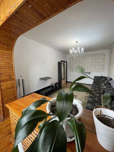 106 серия квартиры бишкек планировка: 3 комнаты, 72 м², 106 серия, 3 этаж, Старый ремонт