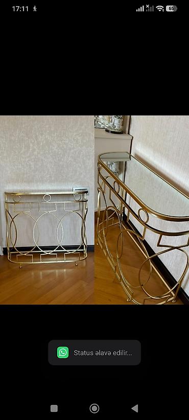 reception masa: 220 azn – Güzgülü qızılı metal konsol masa Az işlənmiş, çox səliqəli — 1