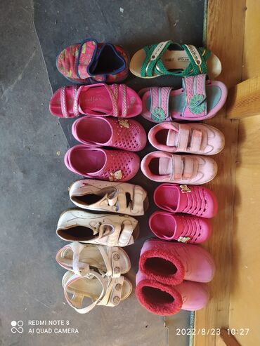 детская обувь 10 лет: Обувь 10 пар всего за 500 сом 23-24-26-27 размеры. добавлю ещё
