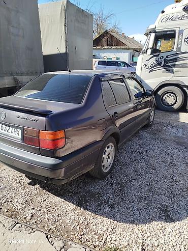 Volkswagen: Volkswagen Vento: 1992 г., 2 л, Механика, Бензин, Седан — 6