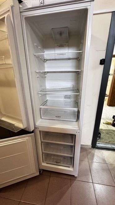 холодильники витрина: Холодильник Indesit, Б/у, Двухкамерный, 60 * 190 * 60