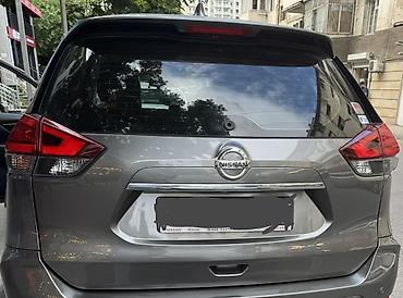 Scion: Nissan X-Trail baqaj qapısı — 1