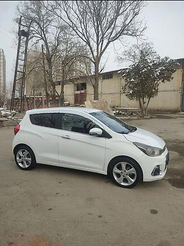 Chevrolet: Chevrolet Spark: 2018 г., 0.1 л, Вариатор, Бензин, Хэтчбэк — 1