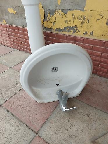 banka balon qebulu: Əl-üz yuma keçəsi (lavabo komplekti) sınığı catı yoxdu yaxsi — 1
