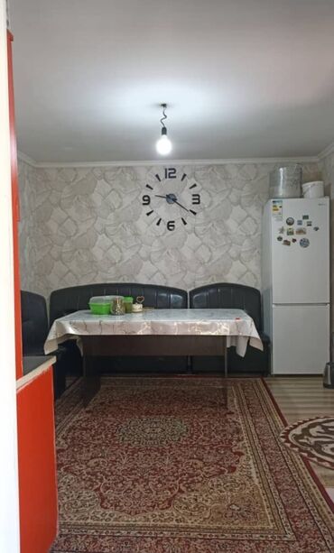участок или времянка алтын ордо по ул анкара ж м алтын ордо по ул горького: Времянка, 65 м², 3 комнаты, Агентство недвижимости, Косметический ремонт