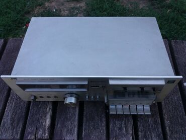 Pojačala i prijemnici: Dek JVC kd-a2; motor vrti kasetu,sijalice svetle;vu netri odu odmah u — 2