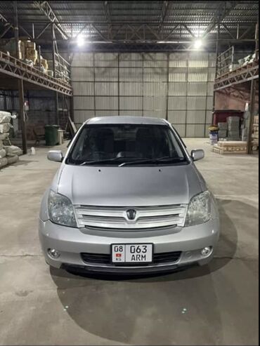 кич ка 5: Toyota ist: 2003 г., 1.5 л, Автомат, Бензин, Седан