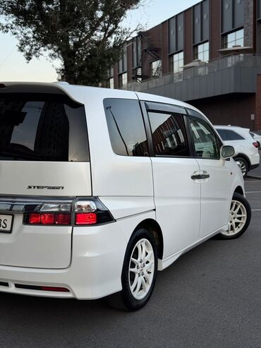 меняю дом на авто: Honda Stepwgn: 2005 г., Минивэн