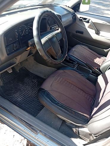 Продажа авто: Volkswagen Passat: 1990 г., Механика, Седан — 4