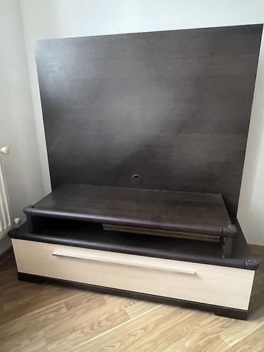 TV altlığı: TV stendi / media konsolu - Material: Laminat taxta (şabalıd rəngli — 4