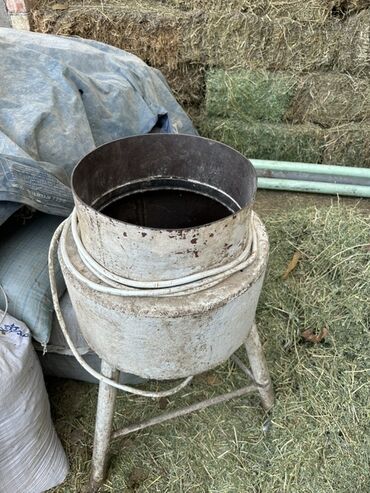 насос для подачи бетона цена: Продаю дробилку дробилка Для сена тюк 3т оборот двигатель очень