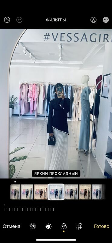 черное обтягивающее платье до колена: Кече көйнөгү, Классикалык, Узун модель, Велюр, Жеңдери менен, Таштар, XL (EU 42)