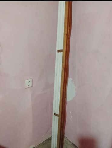 a hərfi şəkilləri: Məhsul: Ağ rəngli plastik pəncərə/qatlanan qapı üçün lamel/zolaq