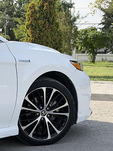lexus радар: Toyota Camry: 2020 г., 2.5 л, Вариатор, Гибрид, Седан — 6