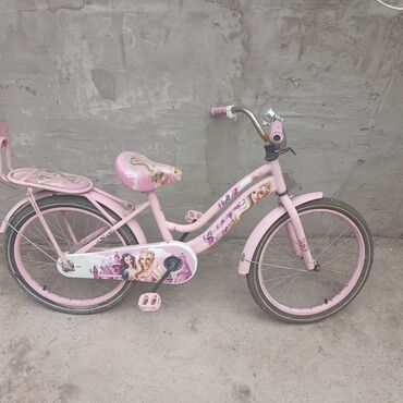 Велосипеды: Продаю велосипед для девочки в хорошем состоянии дело в том что моя