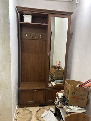 idman esyalarinin satisi: İşlənmiş, Düz dolab, Dəhliz dolabı, Azərbaycan