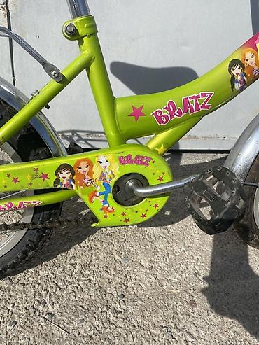 bratz: Детский велосипед, 2-колесный, 4 - 6 лет, Для девочки, Б/у — 3