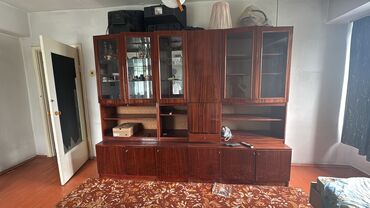 Серванты: Сервант, Б/у, Дерево