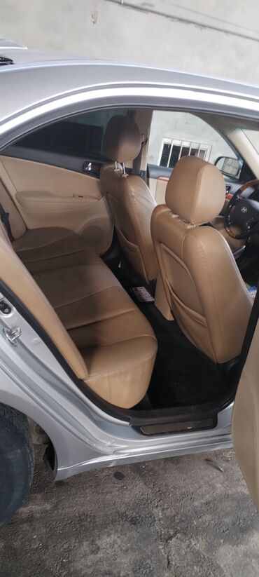 Hyundai: Hyundai Sonata: 2 l | 2008 il Sedan — 10