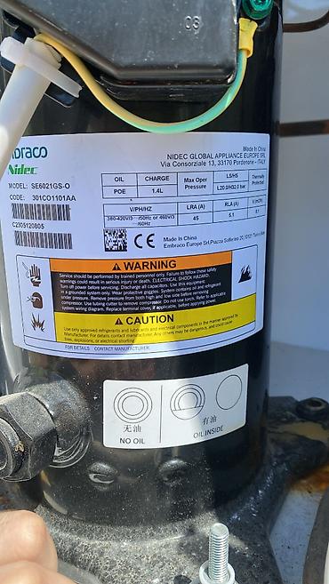 Soyuducu avadanlığı: Aqreqat soyuducu. 3 HP "Embrague" Motoru ilə yığılıb. - 5 dərəcəyə — 4
