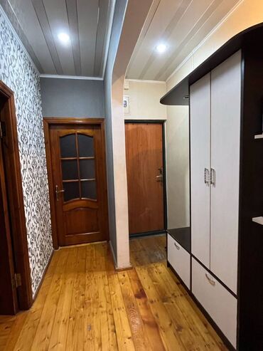 Köhnə tikili: Bakı, 4 otaqlı, Köhnə tikili, m. Xalqlar Dostluğu, 100 kv. m — 4