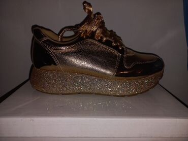 grubin papuce zlatne: 36, bоја - Zlatna