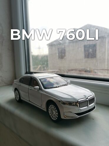uşaq üçün gəlinlik: BMW 760LI 1:24 Miqyas : 1/24 Firma : Diecast model Funksiyaları : Dönə