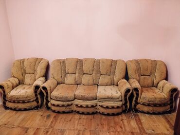 диван французская раскладушка: İşlənmiş, Divan, 2 kreslo, Açılmayan