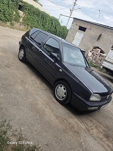 e6 3: Volkswagen Golf: 1992 г., 1.8 л, Механика, Бензин, Хэтчбэк — 2