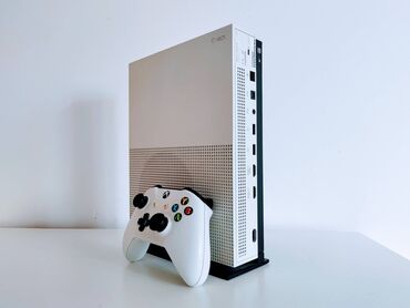 Xbox One: Konzola XBOX one S 2TB Prodajem Xbox One S konzolu, od 2TB - Launch na lalafo.rs — 2 Xbox One: Konzola XBOX one S 2TB Prodajem Xbox One S konzolu, od 2TB - Launch — 2