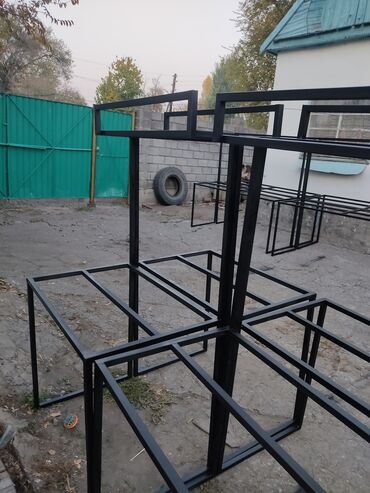 работа из дома бишкек: На данных фото компьютерныме столы . принимаю заказы по сварочным
