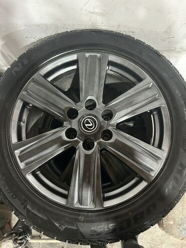 шини на трактор: Литые диски + зимние резина в отличном состоянии почти новые подходит