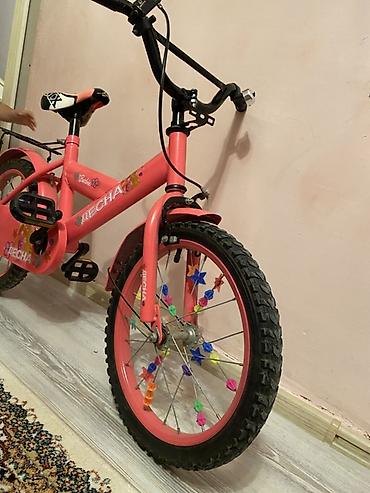 Uşaq velosipedi – “Desna Barbie” dizaynlı, çəhrayı rəngdə
