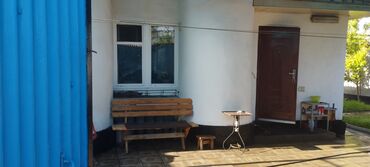 дом тынчтык: Барачный, 55 м², 4 комнаты, Собственник, Косметический ремонт