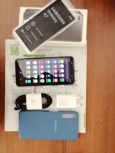 a 3 telefon: Samsung Galaxy A7 2018, 64 GB, rəng - Qara, Barmaq izi, İki sim kartlı, Face ID