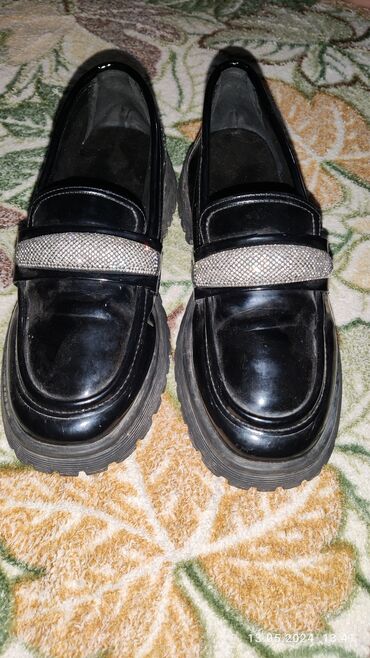 черная обувь: Туфли цвет - Черный