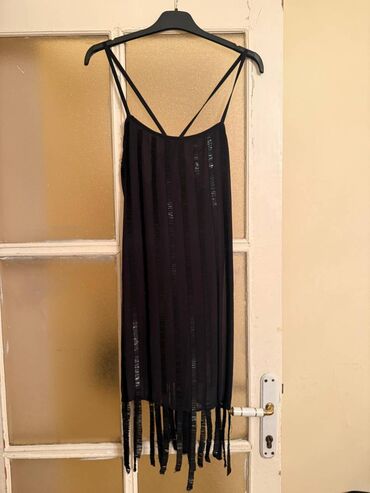 velür qadın şap şapları: Ispaniyada mango brendinden alinib sentyabr ayinda.Endirimle 55euroya