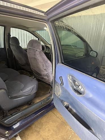 Seat: Seat Alhambra: 0.2 l | 1999 il Van/Minivan — 9