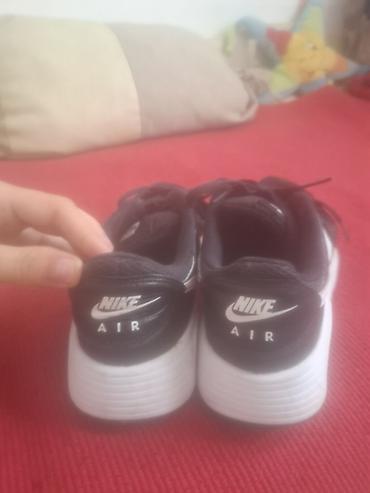 bq patike: Nike Air patike za trčanje/trening - Model: Nike Air (oznake na peti — 2