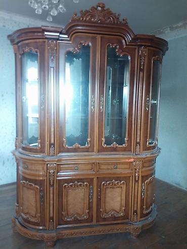 Klassik üslubda taxta qonaq otağı mebeli dəsti - Material: təbii ağac