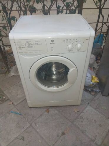 Paltaryuyan maşınlar: Paltaryuyan maşın Indesit, 6 kq