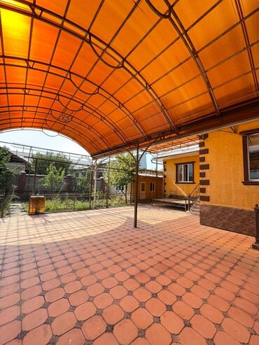 дешовый дом: 230 м², 6 комнат