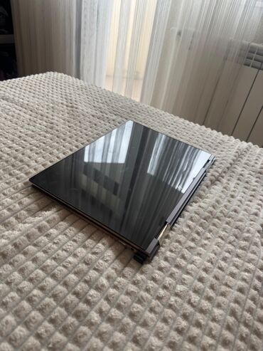 HP: İşlənmiş HP Spectre, 13.5 ", Intel Core i7, 1 TB — 3