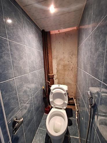 2 ci mikrorayon: Bakı, Bakıxanov qəs., 4 otaqlı, Köhnə tikili, m. Neftçilər, 72 kv. m — 3